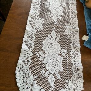 White Lace Table Runner